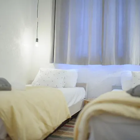 Raza 아파트 코니츠